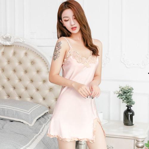 成人吊带女睡衣霸气视频,性感诱惑视觉盛宴