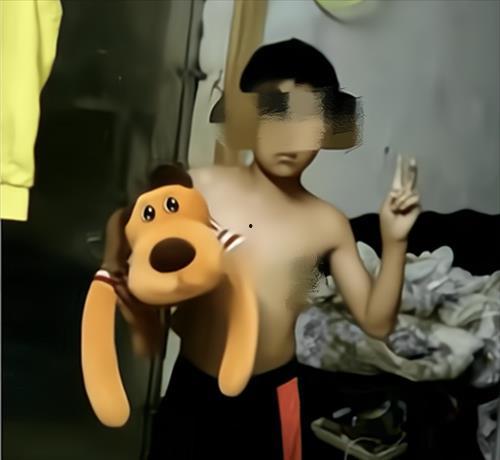 成人性的玩具视频男孩