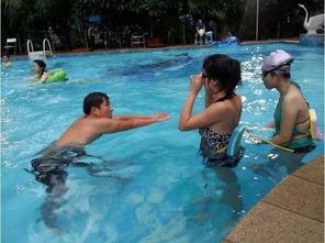 手漂游泳成人教学视频,轻松入门，畅游水中的秘诀