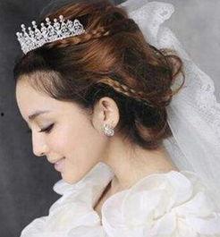 成人皇冠发型怎么扎视频,打造优雅时尚造型