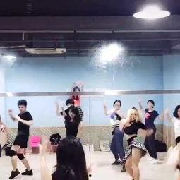 舞蹈成人拍摄动作视频,成人舞蹈拍摄动作集锦赏析