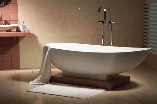 成人浴缸开箱视频播放,成人浴缸安装与使用全攻略  第1张