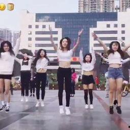 新年舞蹈男女成人舞视频,男女成人舞视频中的欢乐时光  第2张