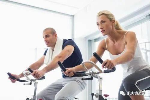 成人按压锻炼视频,成人心肺复苏按压锻炼视频解析  第3张