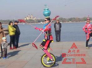 成人独轮车杂技视频,挑战极限的视觉盛宴  第3张