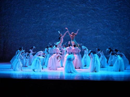 成人舞台古风舞蹈视频,穿越时空的舞台演绎